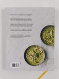 Cooking sustainably : Keittiömestarin parempaa kotiruokaa (signeerattu, tekijän omiste)
