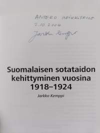 Suomalaisen sotataidon kehittyminen vuosina 1918-1924 (signeerattu, tekijän omiste)