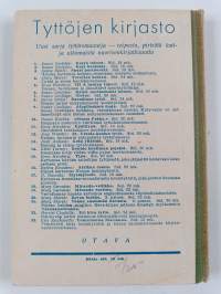 Viimeinen lukukausi : tyttöromaani