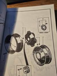 Ford series 10 3-cylinder tractor 1981- parts catalog.