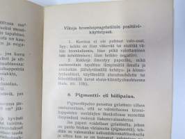 Tri E. Vogelin Valokuvauksen käsikirja