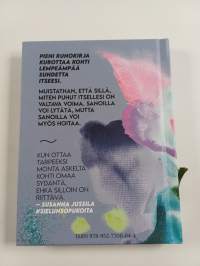 Sielun sopukoita : Tässä hetkessä riittävä
