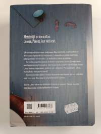 Kaniininmetsästäjä : rikosromaani