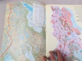 Atlas Karelskoi ASSR 1989 -Karjalan Autonominen Sosialistinen Neuvostasavalta -kartta, monipuoliset kartat, maasto, vesistöt, maaperä, eläimistö ym.