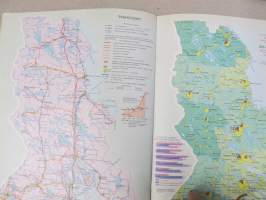 Atlas Karelskoi ASSR 1989 -Karjalan Autonominen Sosialistinen Neuvostasavalta -kartta, monipuoliset kartat, maasto, vesistöt, maaperä, eläimistö ym.