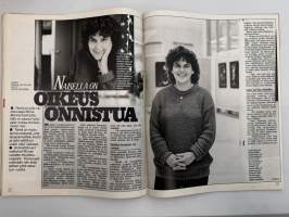 Jaana 1983 nr 43, Pirkka-Pekka Petelius, Elisabeth Rehn, Richard Chamberlain, Mona Mannerheimo, Urpo Leppänen