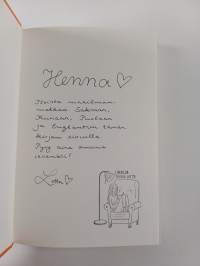 Koti kulttuurien välissä (signeerattu, tekijän omiste)