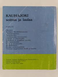 Kauhajoki soittaa ja laulaa