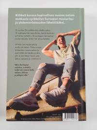 Rohkeudella Elina Gustafsson (signeerattu, tekijän omiste)