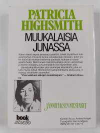 Muukalaisia junassa