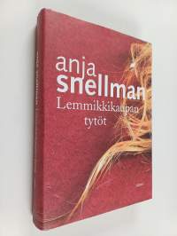 Lemmikkikaupan tytöt
