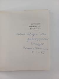 Seitsemän presidentin kuljettaja (signeerattu, tekijän omiste)