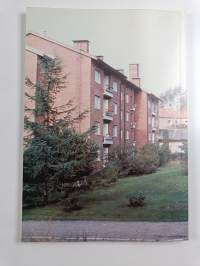 Maunula : kaupunginosa keskuspuiston kainalossa