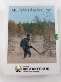 Metsästäjän opas + Metsästys- ja aselainsäädäntö (kotelossa)