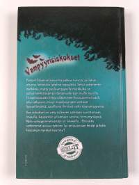 Hampaiden kalinaa hirmumyrskyssä