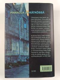 Pinnalla ja kätkössä