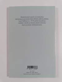 Alastomuuteen puettu