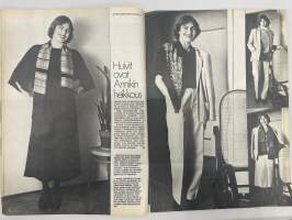 Jaana 1980 nr 2, Irja Ketonen, Annikki Saarela - parhaiten pukeutuneet, Sirkka ja Teuvo Aura, Alma Phil-Klee, Laulavat Ruohoset, Saara Pakkasvirta