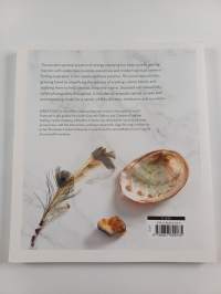 Sage burning : Sacred energy cleansing rituals