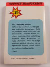 Lotta hoitaa koiria