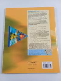 New Headway English Course. Pre-Intermediate : Student's book
