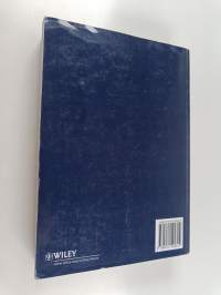 Statistical digital signal processing and modeling