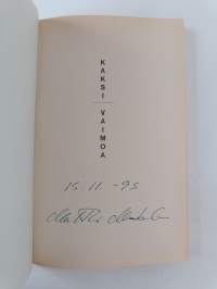 Kaksi vaimoa ja muita kirjoituksia (signeerattu)