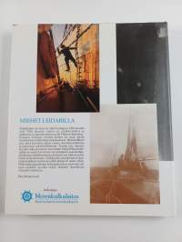 Männen på lejdaren : lotsningsverksamheten i Skärgårdshavet 1696-1996