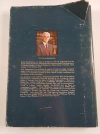 The Rugs and Textiles of Hereke - A Documentary Account of the History of Hereke : Court Workshop to Model Factory