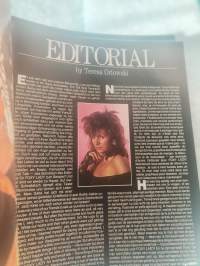 Inside Foxy Lady vol. 6 nr 23