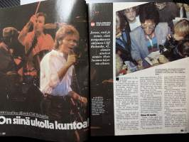Apu 1982 nro 43, Riitta Väisänen, Cliff Richard, Timo T.A. Mikkonen, Nastassja Kinski, Frank Abagnale, Kalevi Kivistö
