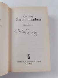 Garpin maailma (signeerattu)