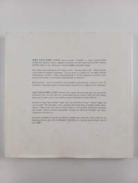 Musta valo : Maisemavalokuvia 1974-2000 = Black Light : Landscape Photographs 1974-2000