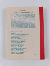 Tiinan ampiaiskesä
