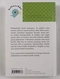 Jänis ja vanki koulun penkillä