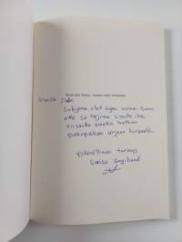 Minä olen Sarisa : Nainen vailla kotimaata (signeerattu, tekijän omiste)