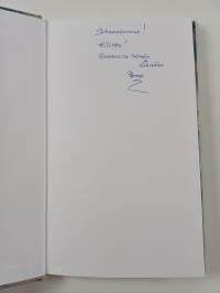 Saarnaajan kirja : kolumneja vuosilta 2003-2013 (signeerattu, tekijän omiste)
