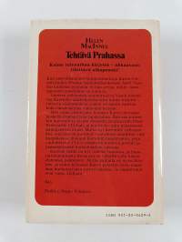 Tehtävä Prahassa : jännitysromaani