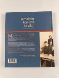 Tehtaitten koulusta se alkoi : kauppaopetusta Malmilla 50 vuotta