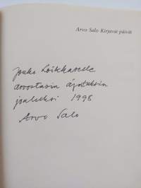 Kirjavat päivät : vaellus eilisessä (signeerattu)