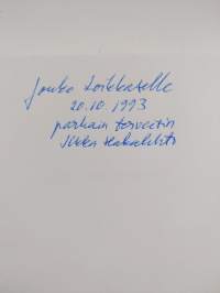Itsenäisyys vaarassa : kamppailu Suomesta 1917 vallankumouksesta 1990-luvun eurohuumaan (signeerattu, tekijän omiste)