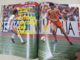 Apu 1990 nr 23, 8.6.1990, 10 vuotta Dianaa, Itäturisti kauppaa mitä vain kultaa votkaa, Jalkallon MM-Extra 40 s, Maila Häkkinen - katkera päivä, MS Odessa risteily