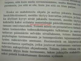 Ihmisen tulevaisuus hänen menneisyytensä valossa