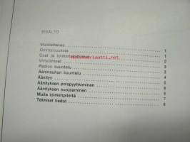 Sankyo ST-235 AM/FM radio / kasettinauhuri -käyttöohjekirja