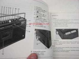 Sankyo ST-235 AM/FM radio / kasettinauhuri -käyttöohjekirja