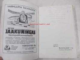 Autokäsikirja - Bilhandboken 1960 - Autolla korkeampaan elintasoon - Med bil till högre levnadsstandard -kuvasto ja tekniset tiedot Suomeen tuotavissa /