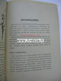 Pallopelejä