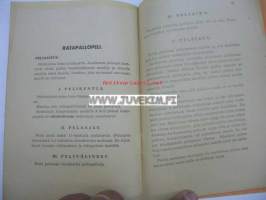 Pallopelejä