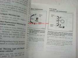 Toyota Hilux &amp; 4-Runner owner´s manual -käyttöohjekirja englanniksi