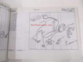 Renault 19 1989&gt;1990  P.R. 1212 2 C53B, C53C, C53E, C53M, C53P, C530, C531, C532, C533, C534, C537, C539, S530, S534, S537 9/1989 varaosaluettelo